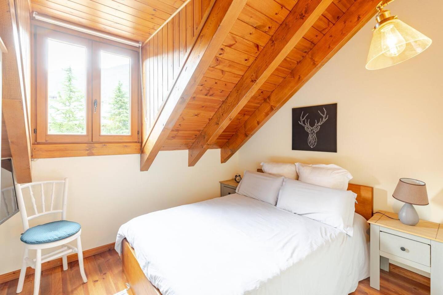 Family Attic Esterri Эстерри-д'Анеу Экстерьер фото