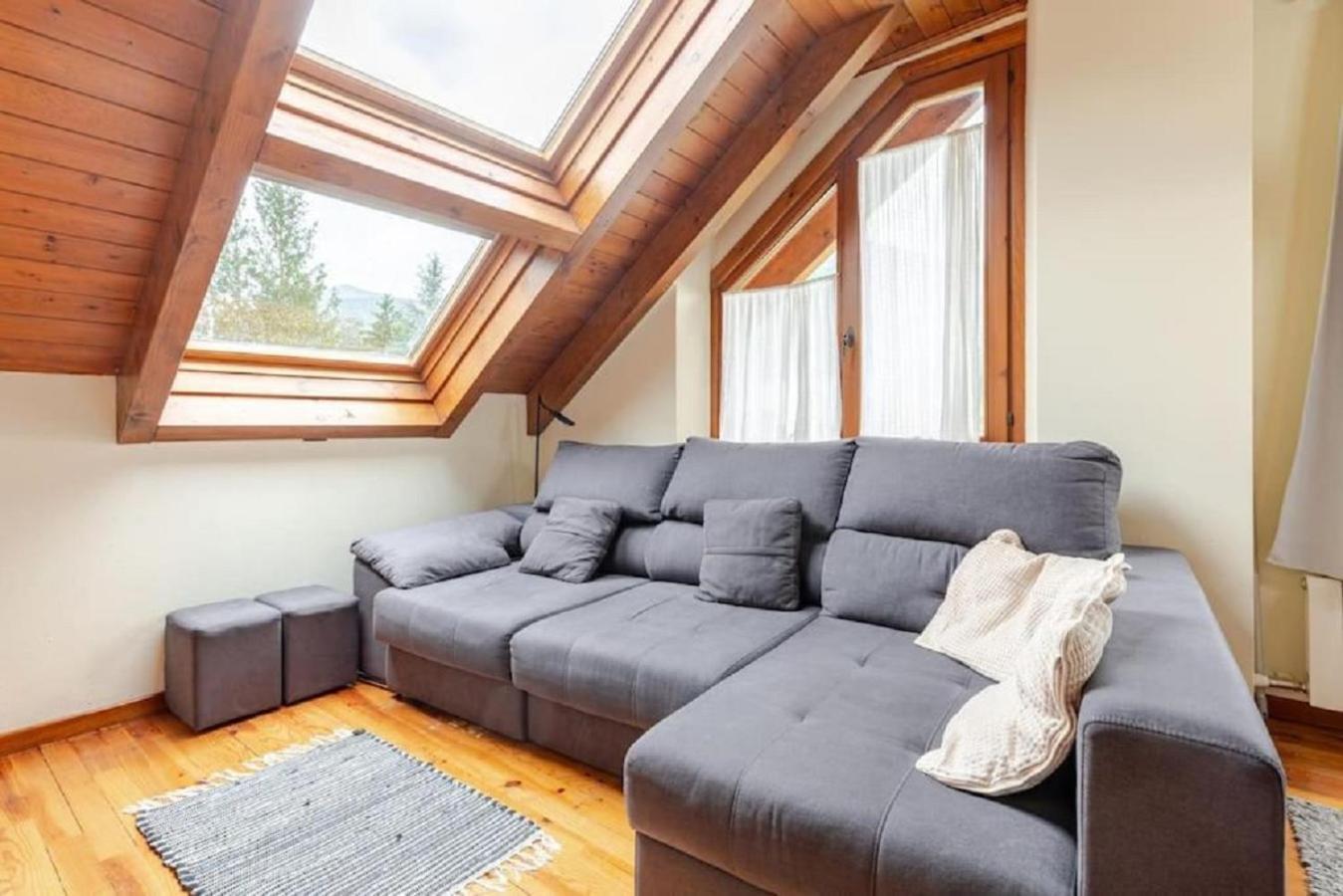 Family Attic Esterri Эстерри-д'Анеу Экстерьер фото